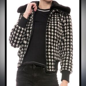 Jocelyn Sherpa bomber jacket houndstooth with faux teddy fur collar size small